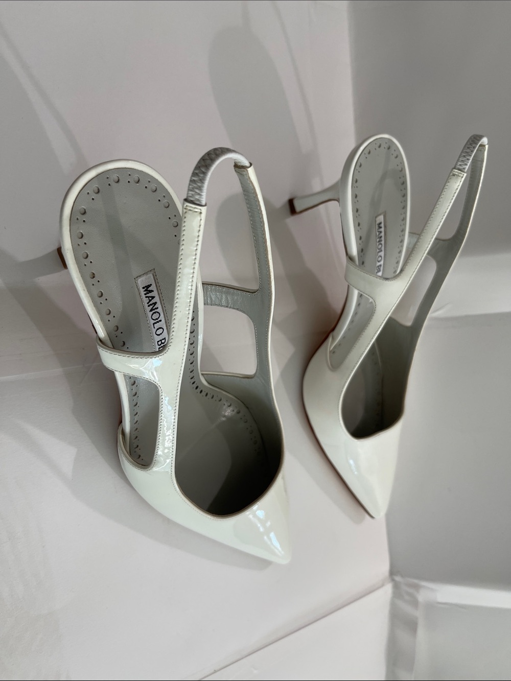 Manolo Blahnik White Patent Leather Slingback Pointed-Toe Heels